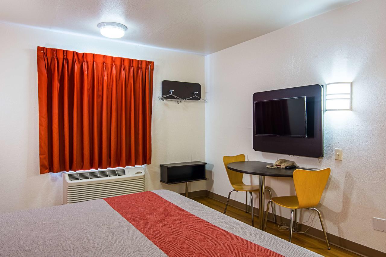 Motel 6 Little Rock South Exteriör bild