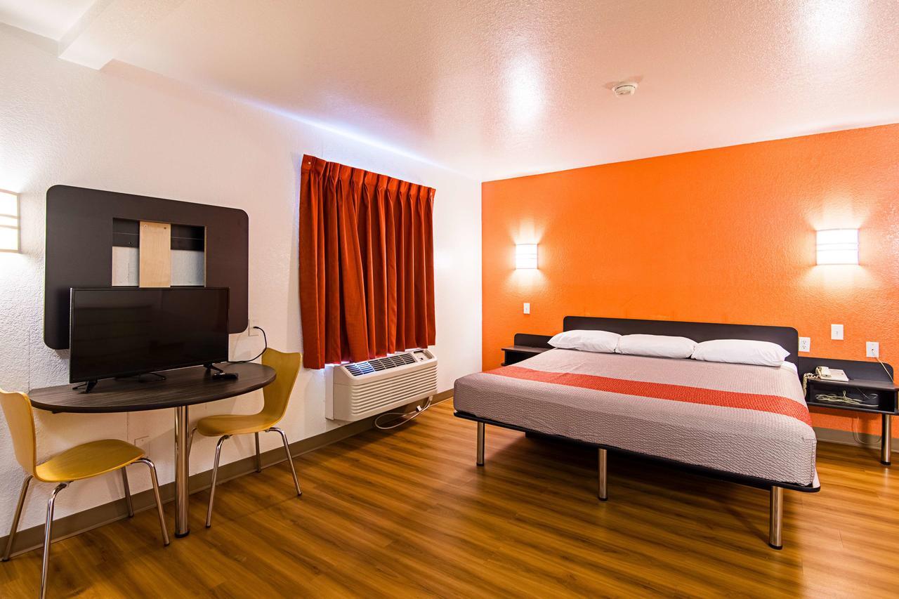 Motel 6 Little Rock South Exteriör bild