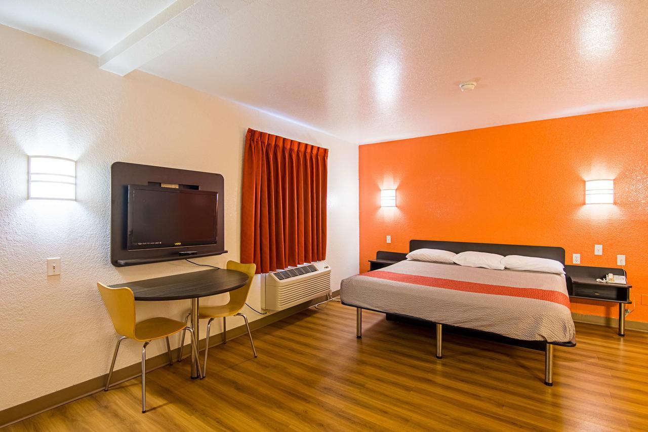 Motel 6 Little Rock South Exteriör bild